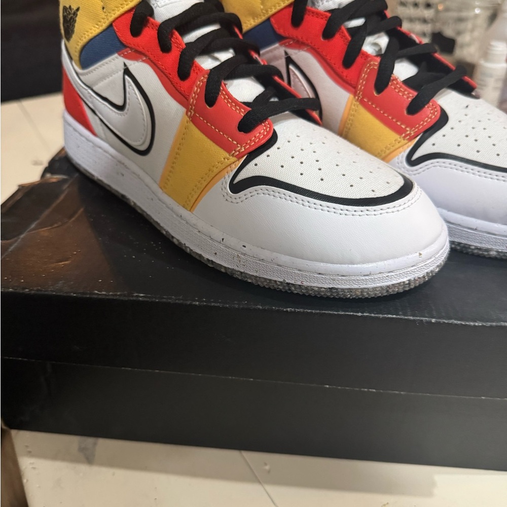 Nike Air Jordan Mid SE Multi Color GS 6.5 new never worn